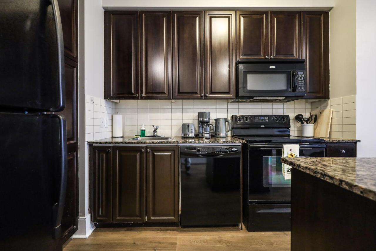 Luxury Apartments In Mississauga Luaran gambar