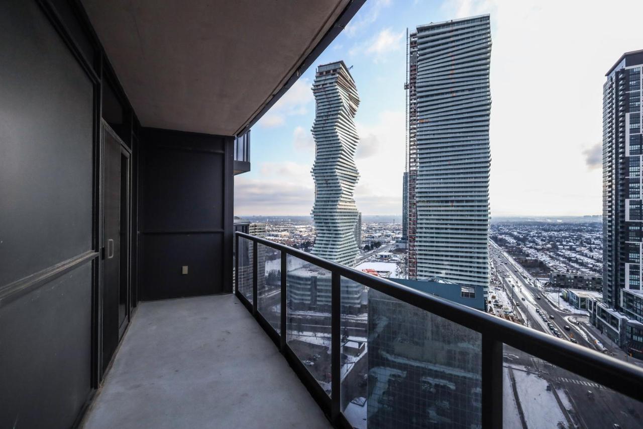 Luxury Apartments In Mississauga Luaran gambar