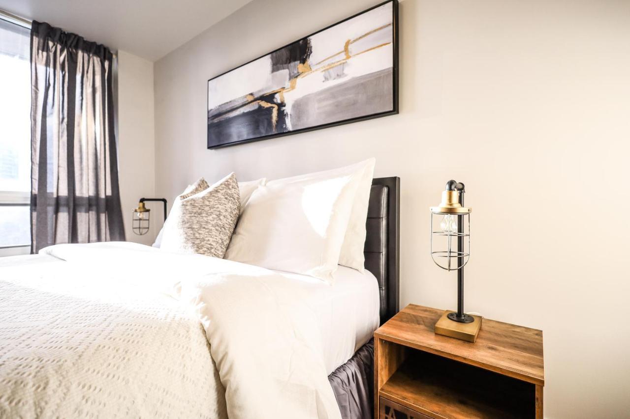 Luxury Apartments In Mississauga Luaran gambar