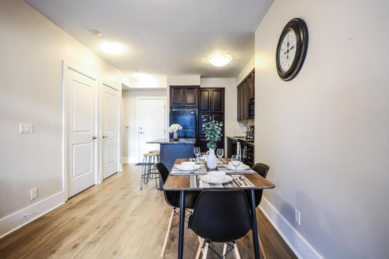 Luxury Apartments In Mississauga Luaran gambar