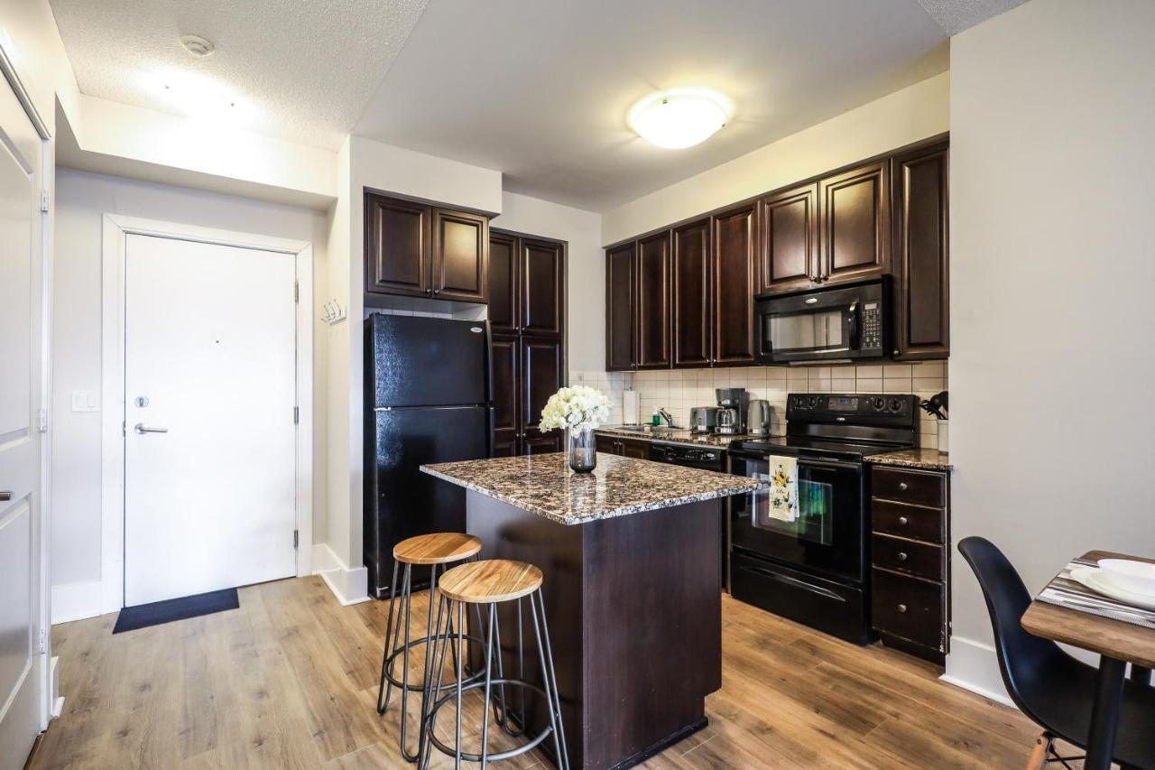 Luxury Apartments In Mississauga Luaran gambar